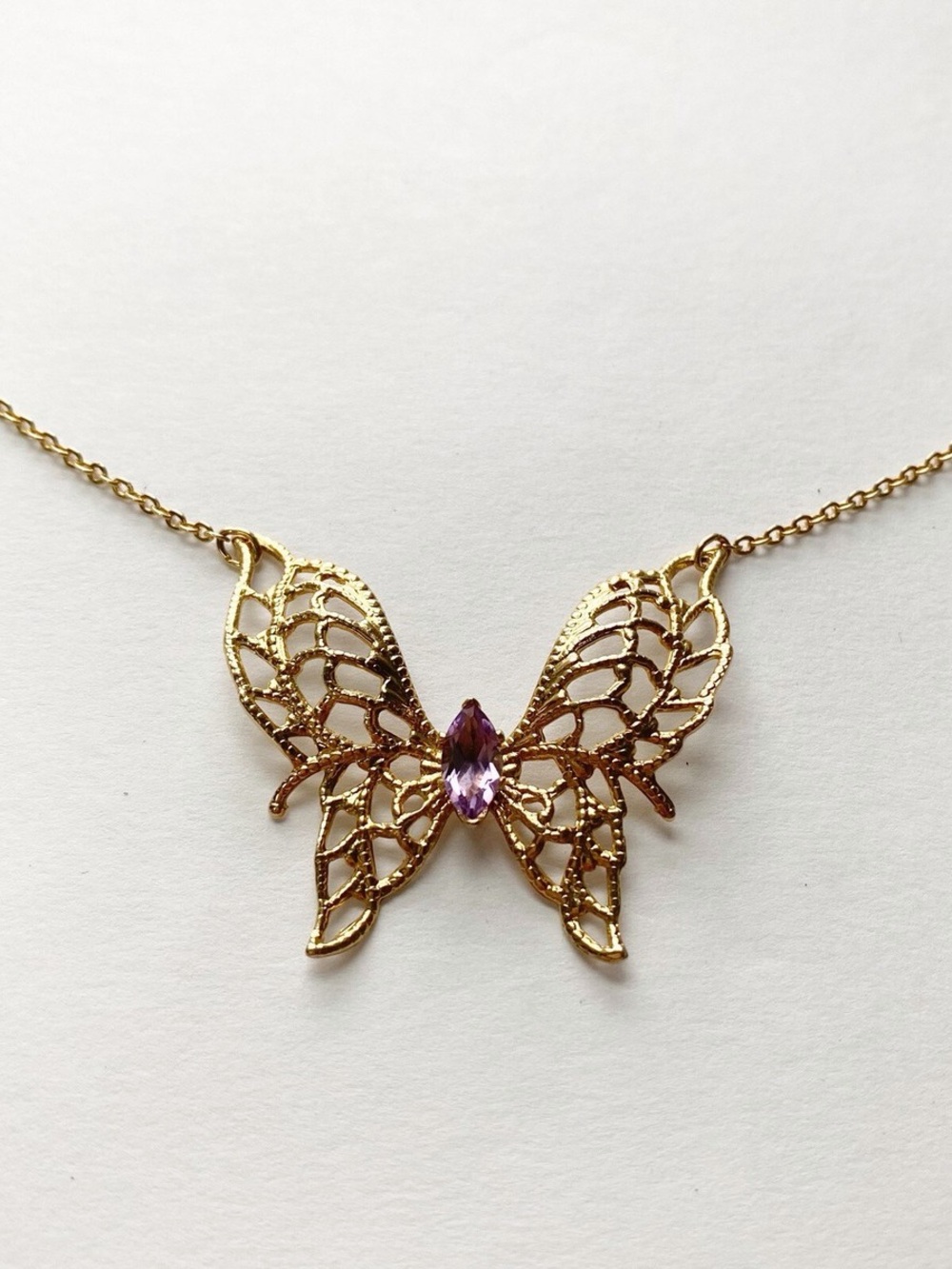 14 KG Lind  Butterfly Necklace with amethyst Crystal Accent